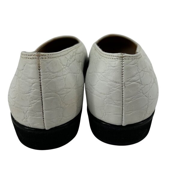 Salvatore Ferragamo Women's White Leather Textured Flats Size 9 Made In Italy - Picture 3 of 8